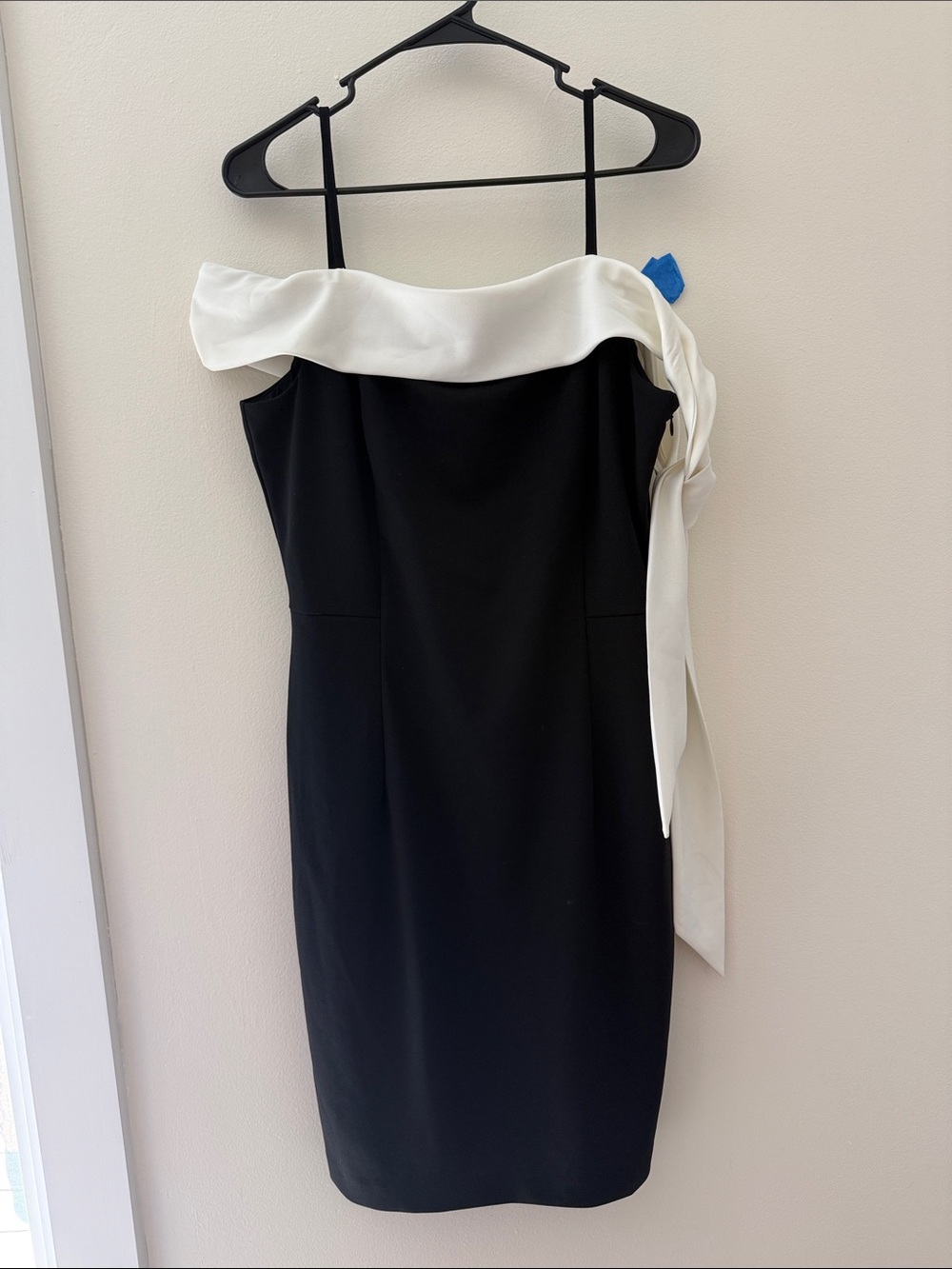 White House Black Market Black and White Dress - Picture 2 of 5